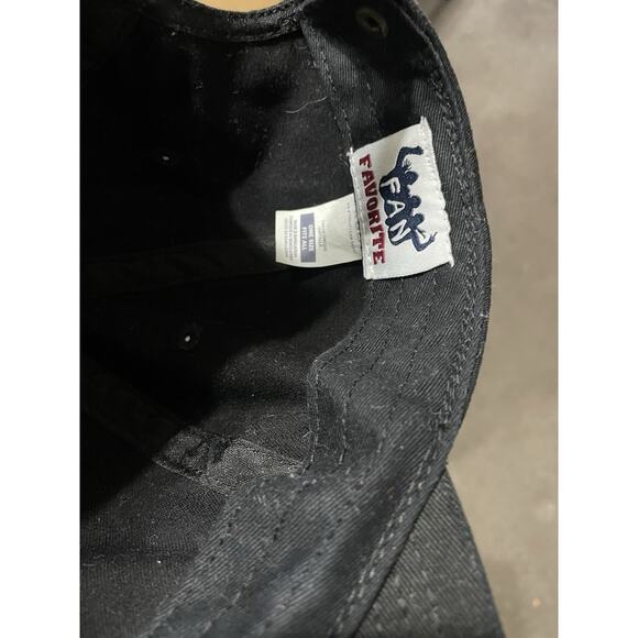 Philadelphia Phillies Fan Favorite Adjustable Hat Black - Picture 4 of 4